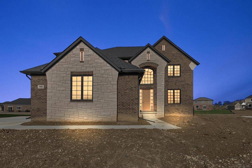 705 Marlayna Avenue, Oxford Twp, MI 48371