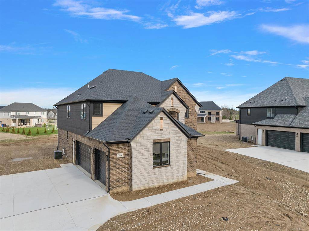 Oxford Twp, MI 48371,705 Marlayna Avenue