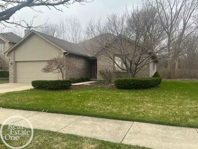 54505 Pine Street, New Baltimore, MI 48047