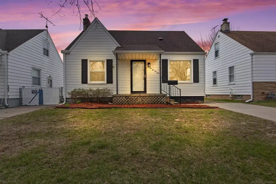 25529 Stanford Street, Dearborn Heights, MI 48125