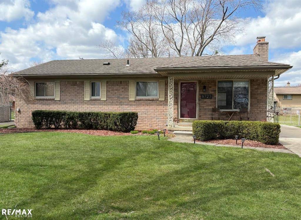 8723 Essen Drive, Sterling Heights, MI 48314