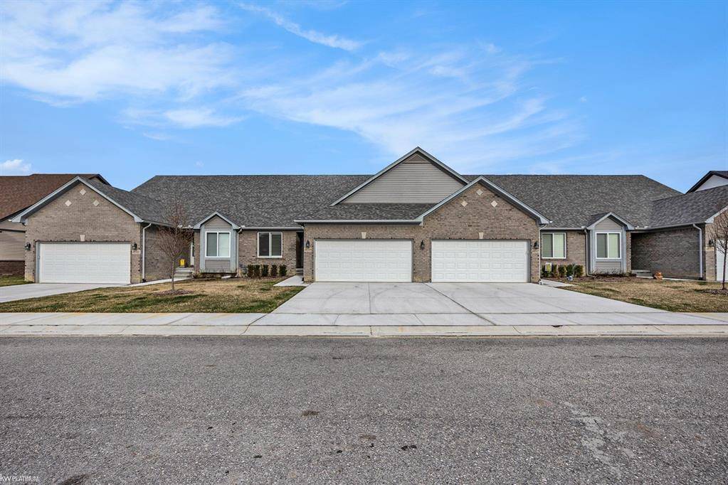 48309 Applegrove Lane, Chesterfield Twp, MI 48051