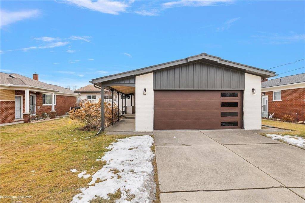 22530 Shorewood Street, St. Clair Shores, MI 48081
