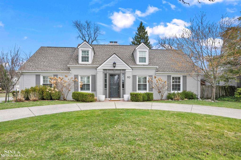 90 Stanton Lane, Grosse Pointe Farms, MI 48236