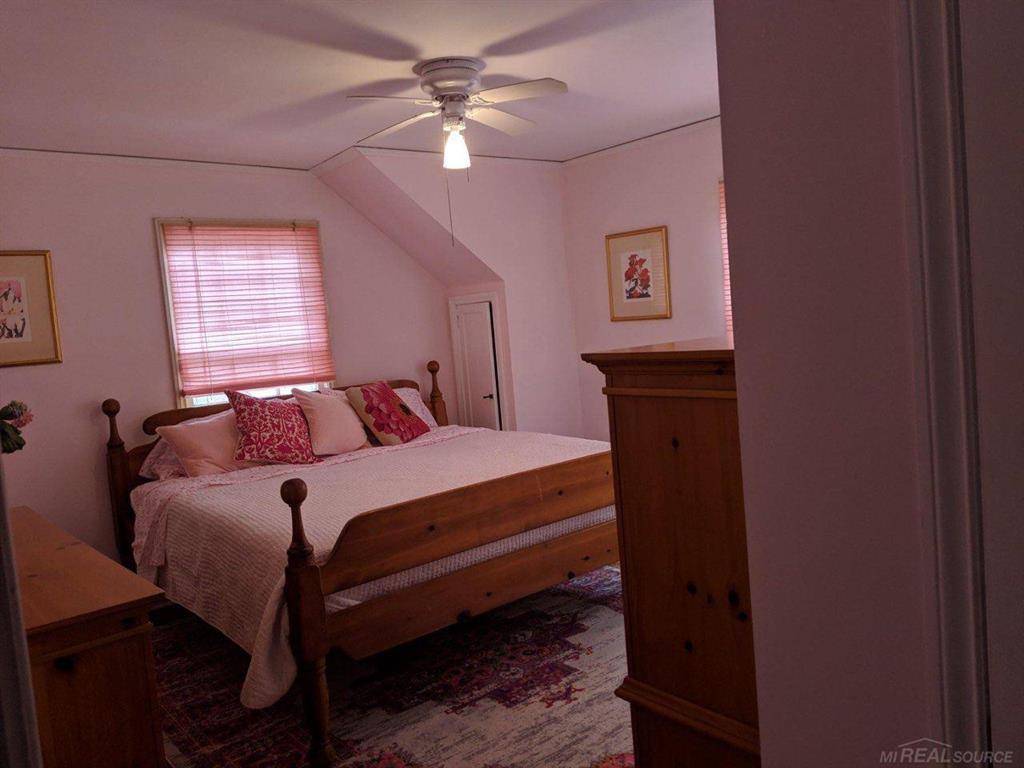 Grosse Pointe Farms, MI 48230,36 Beverly Road