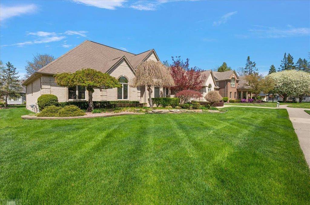 Shelby Twp, MI 48315,15113 Totten Place