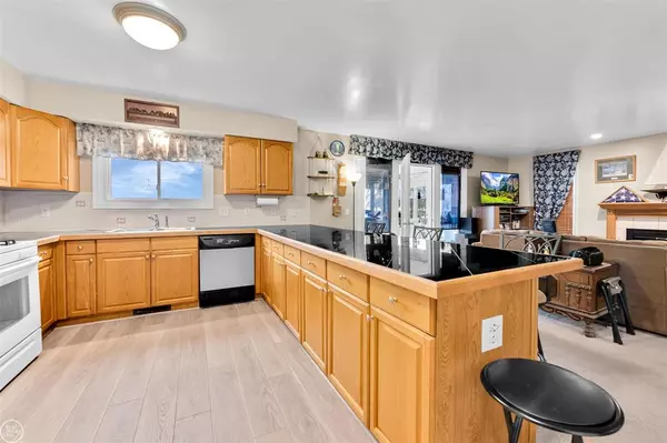 Harrison Twp, MI 48045,37330 Lakeshore Drive