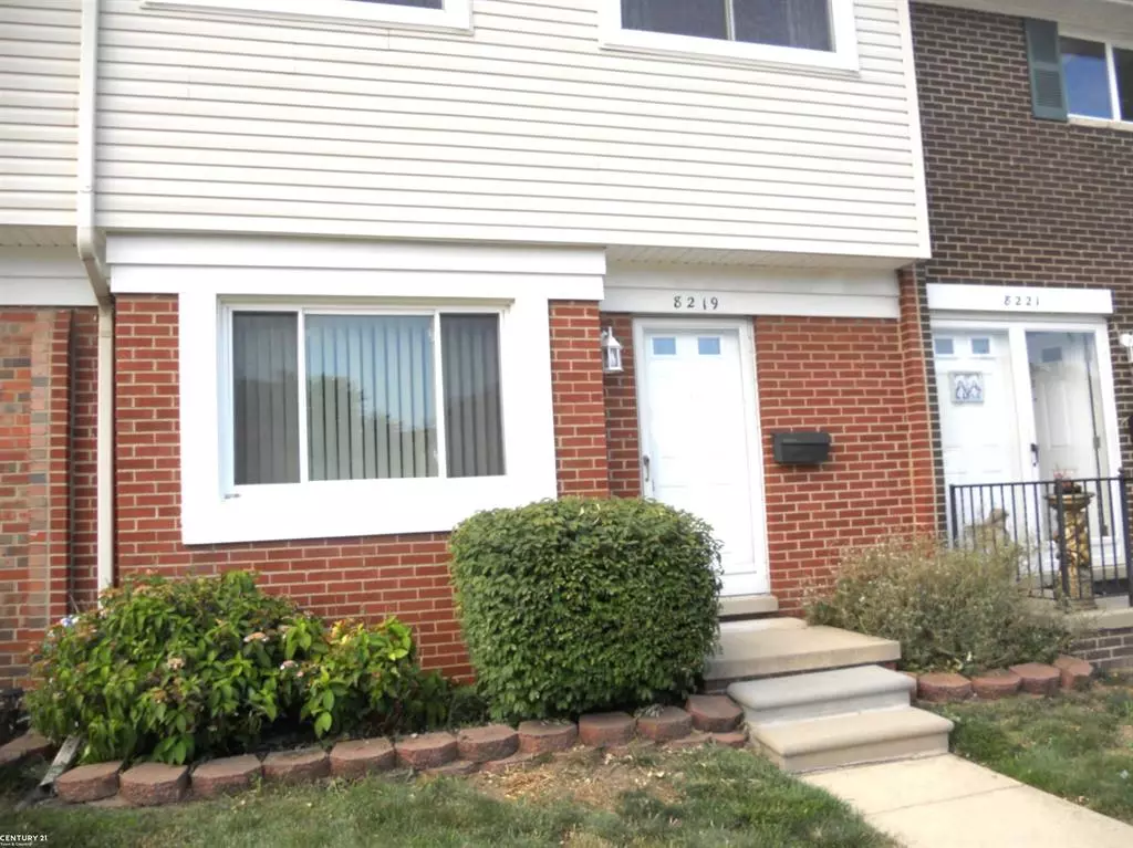 Warren, MI 48093,8219 DARTMOUTH Avenue