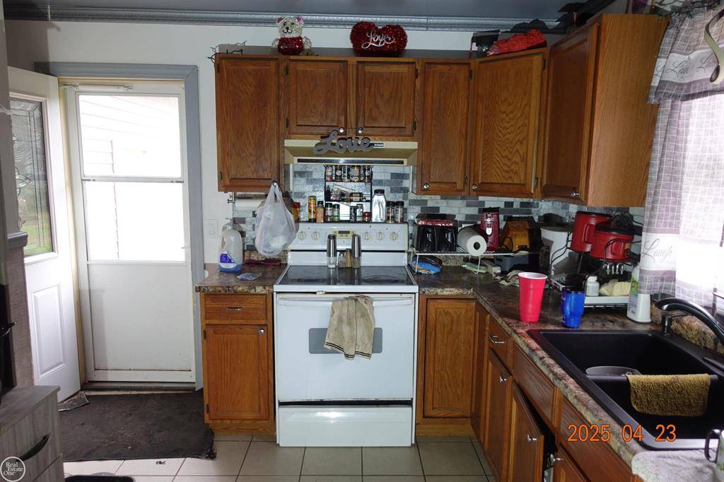 Paw Paw Vlg, MI 49079,32846 32nd Street