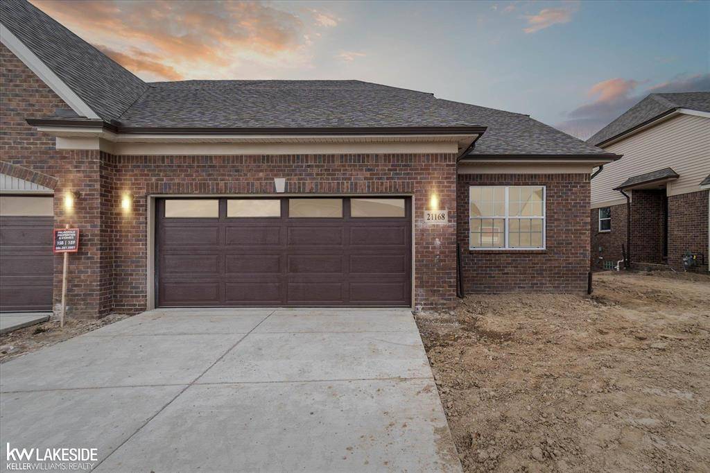 Clinton Twp, MI 48036,21168 LILAC Lane