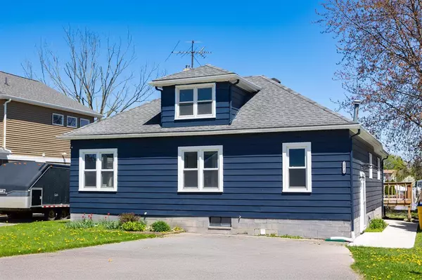 50810 Melville Court, New Baltimore, MI 48047