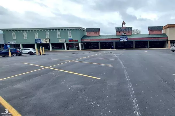 67300-67500 Main St Street, Richmond, MI 48062