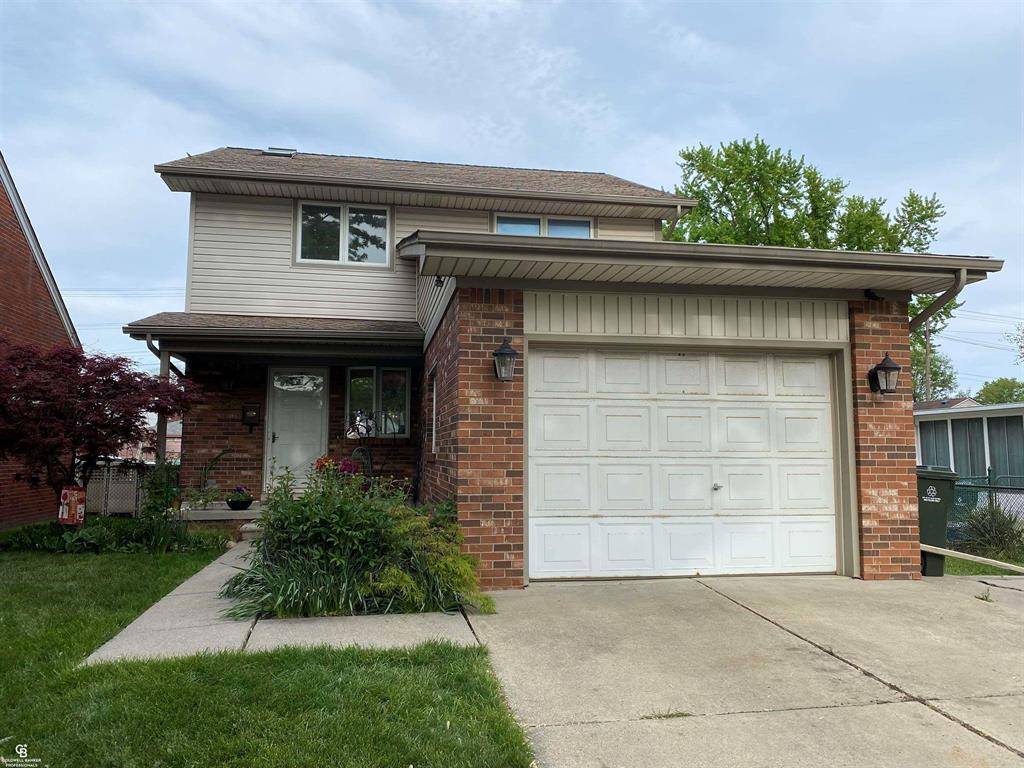 St. Clair Shores, MI 48081,27928 Ursuline Street