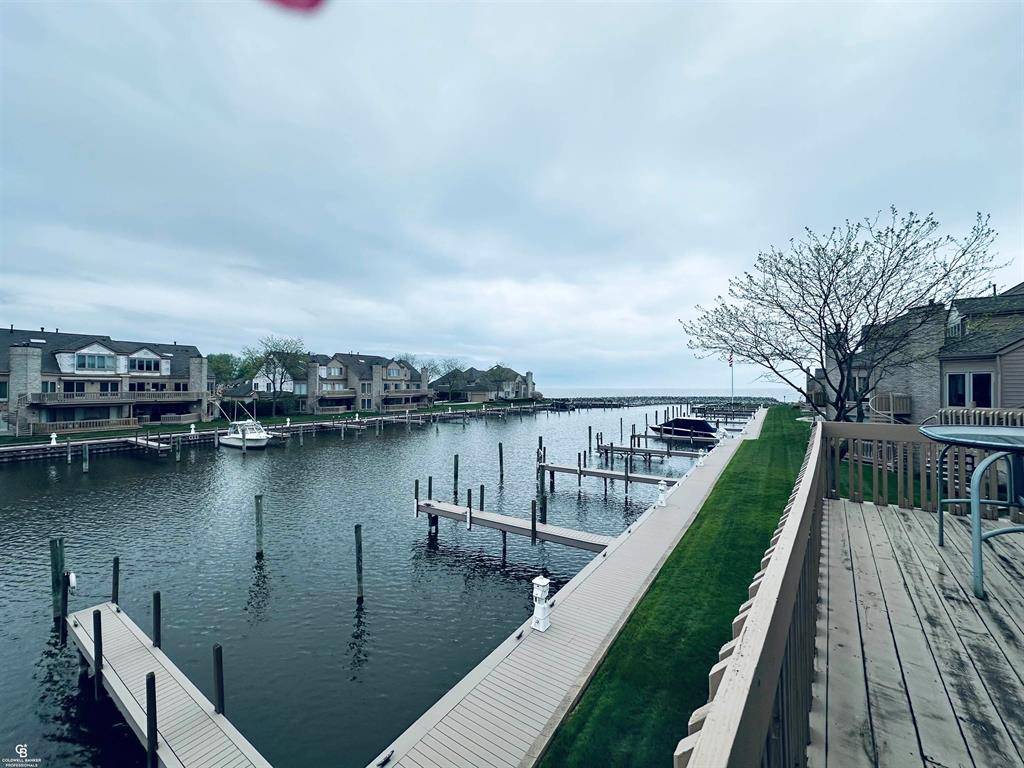 Harrison Twp, MI 48045,26140 HARBOUR POINTE DR S Drive