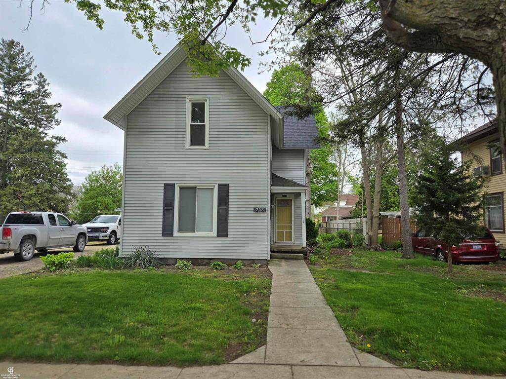 203 S Kennefic Street, Yale, MI 48097