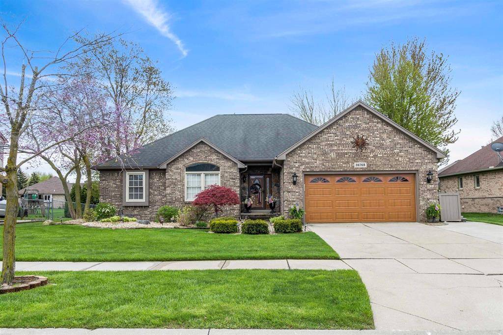 36768 Orchard Lake Lane, New Baltimore, MI 48047