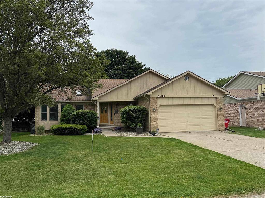 31520 Schoolcraft Avenue,  Fraser,  MI 48026