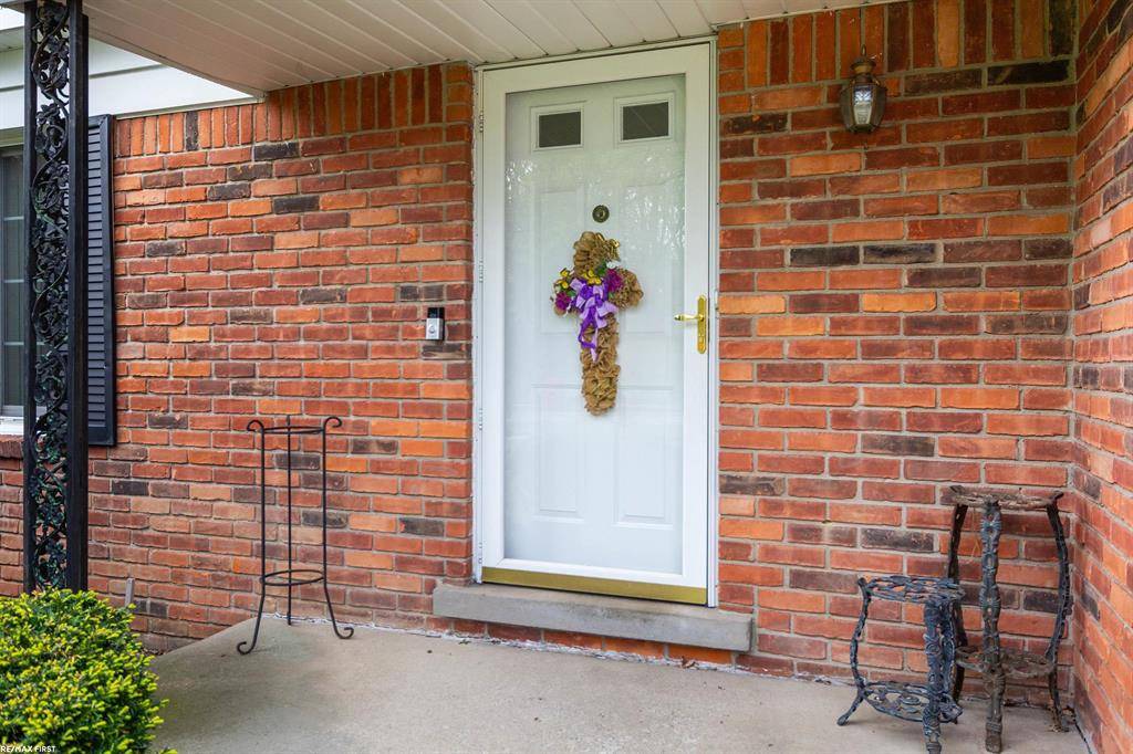 Clinton Twp, MI 48035,23844 Indianwood Street