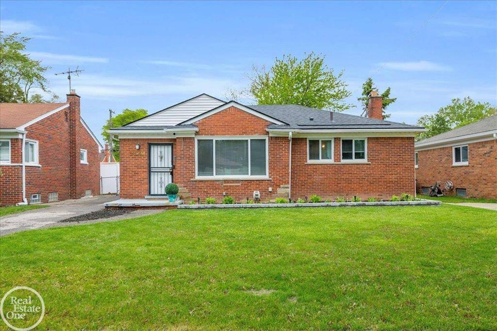 24080 Scotia Road, Oak Park, MI 48237