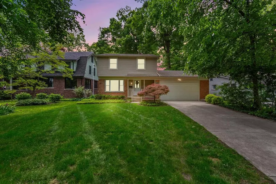 240 E Sunnybrook Drive, Royal Oak, MI 48073