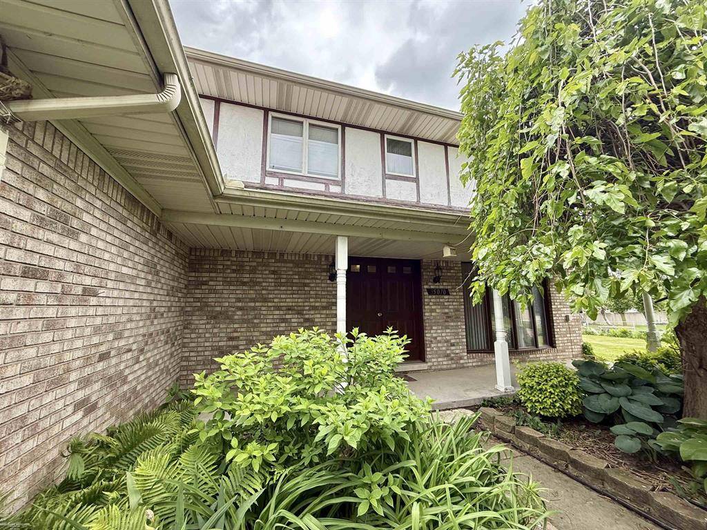 35070 Maureen Street, Sterling Heights, MI 48310
