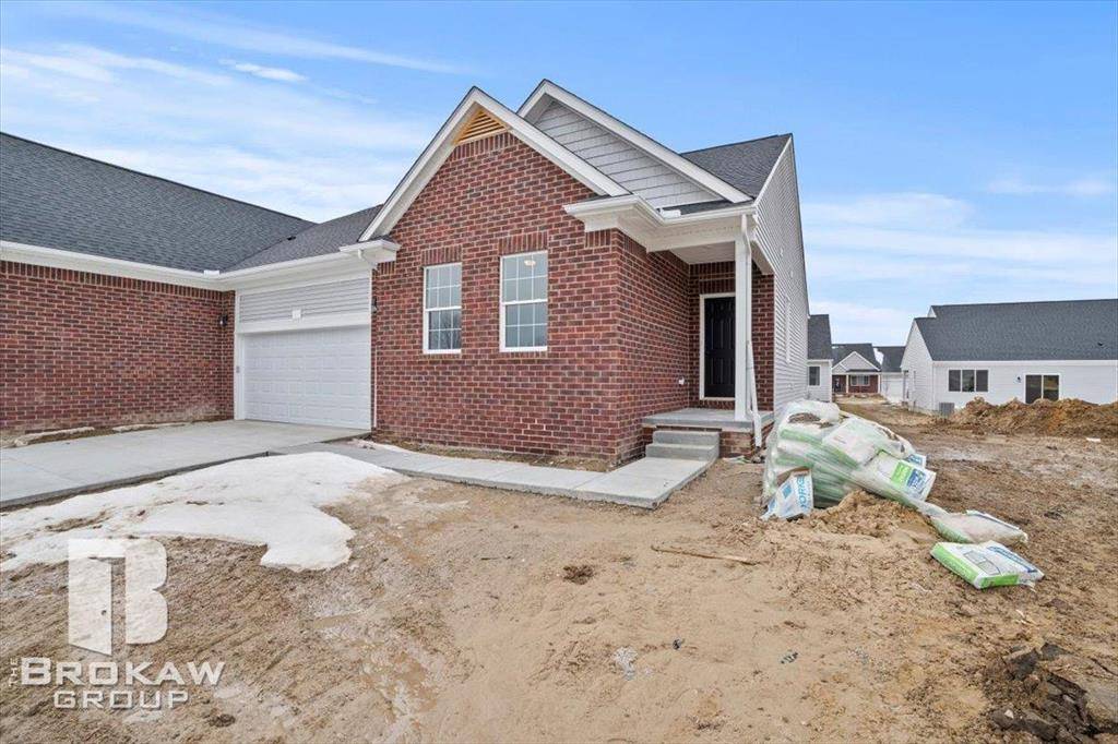Lapeer, MI 48446,1423 Luxington Street
