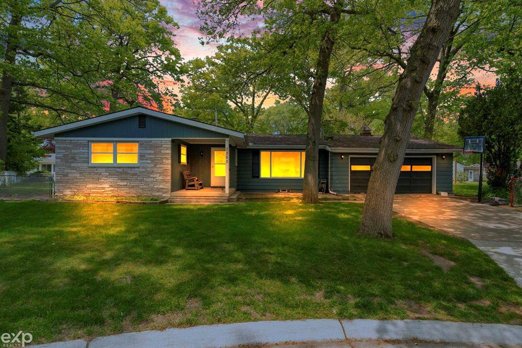 3365 Hickory Lane, Port Huron, MI 48060