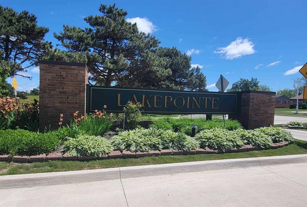 St. Clair Shores, MI 48082,946 Country Club Drive