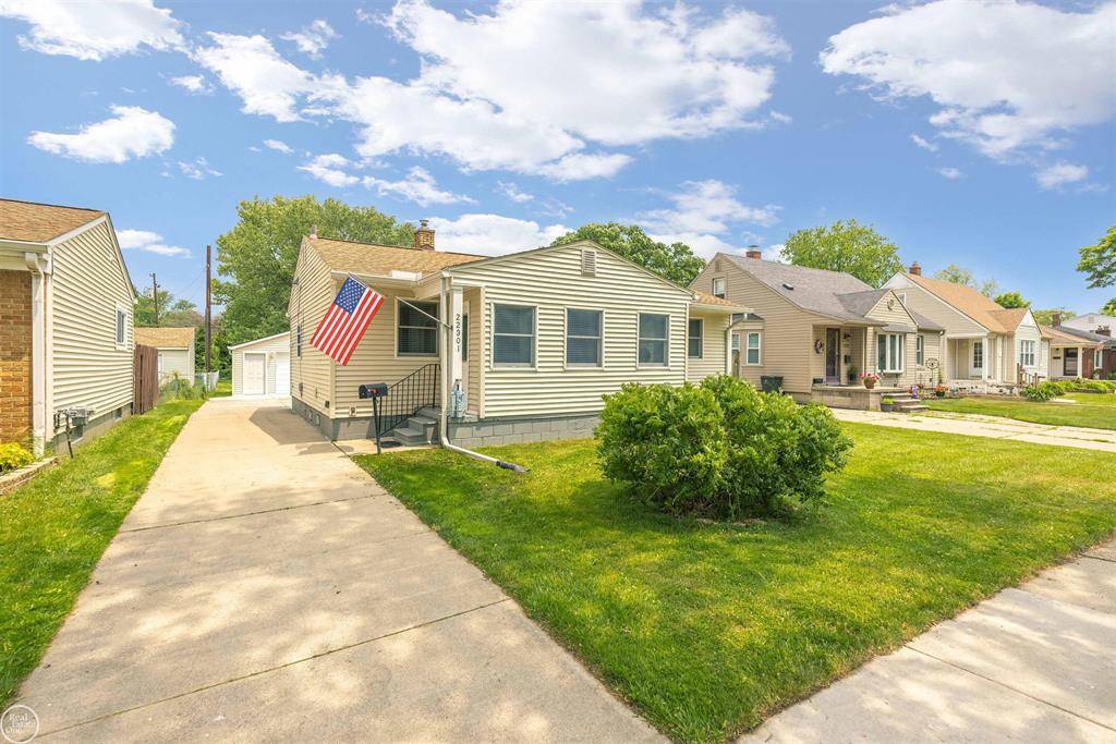 22301 Saint Gertrude Street, St. Clair Shores, MI 48081