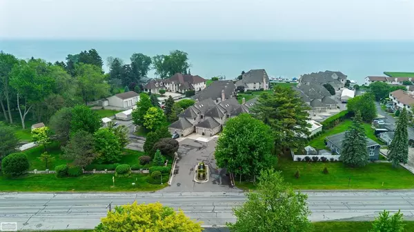 50731 Harbour View Drive, New Baltimore, MI 48047