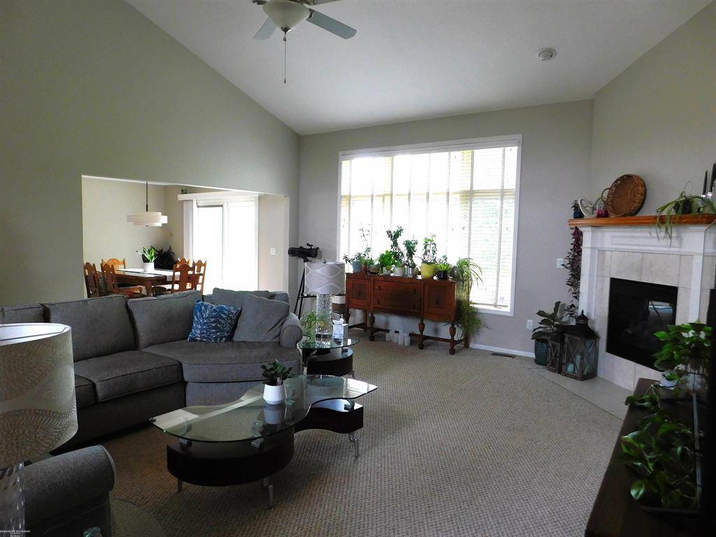 Clinton Twp, MI 48038,18960 Sandhurst Drive