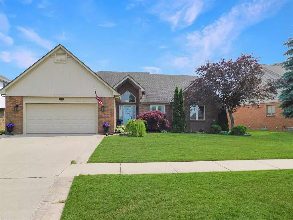 Clinton Twp, MI 48038,18960 Sandhurst Drive