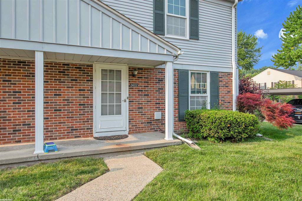 Clinton Twp, MI 48035,24032 Meadowbridge Street 9 /20