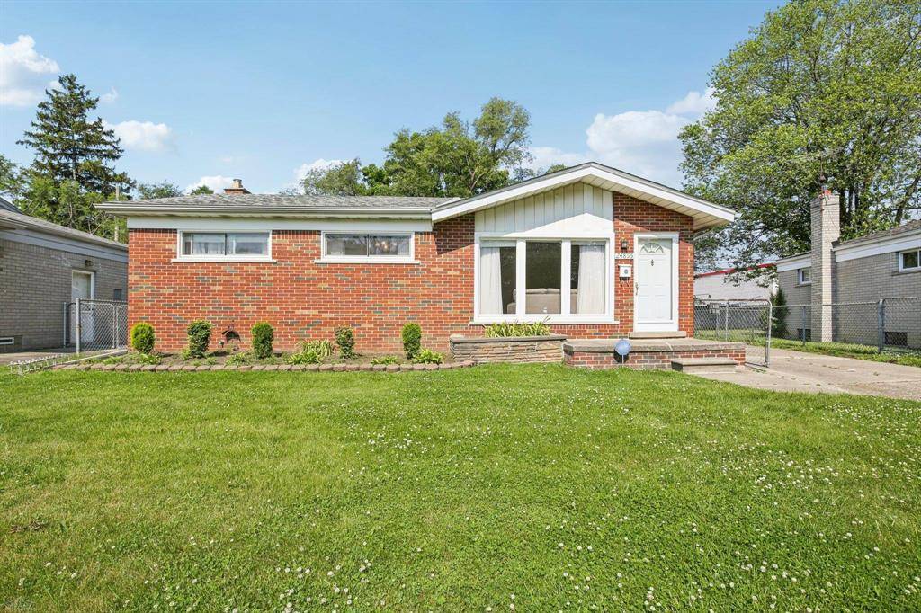 24895 Marine Avenue,  Eastpointe,  MI 48021