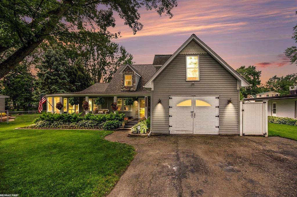 27620 Riviera Street, Harrison Twp, MI 48045