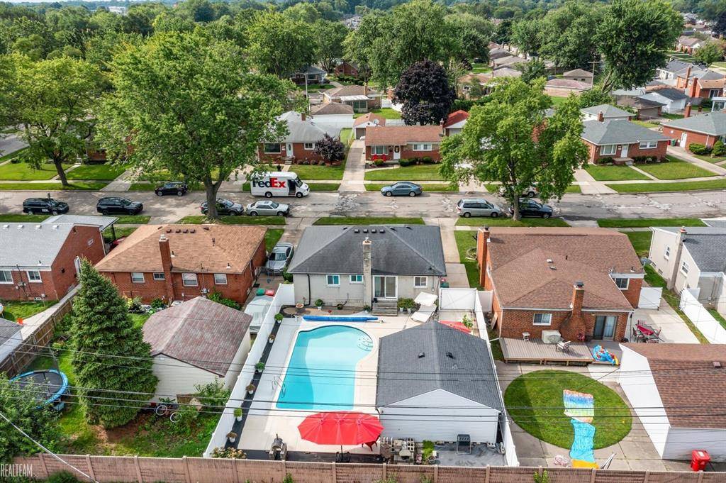 Eastpointe, MI 48021,24955 Mabray Avenue