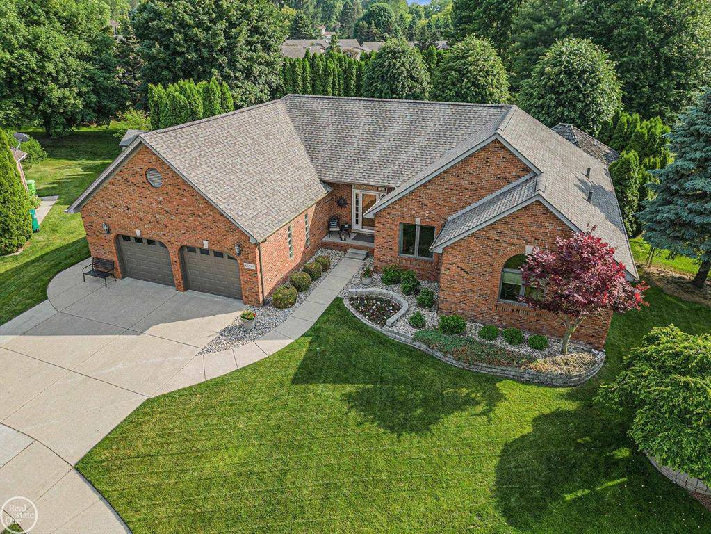 46769 Park Lane Court, Macomb Twp, MI 48042