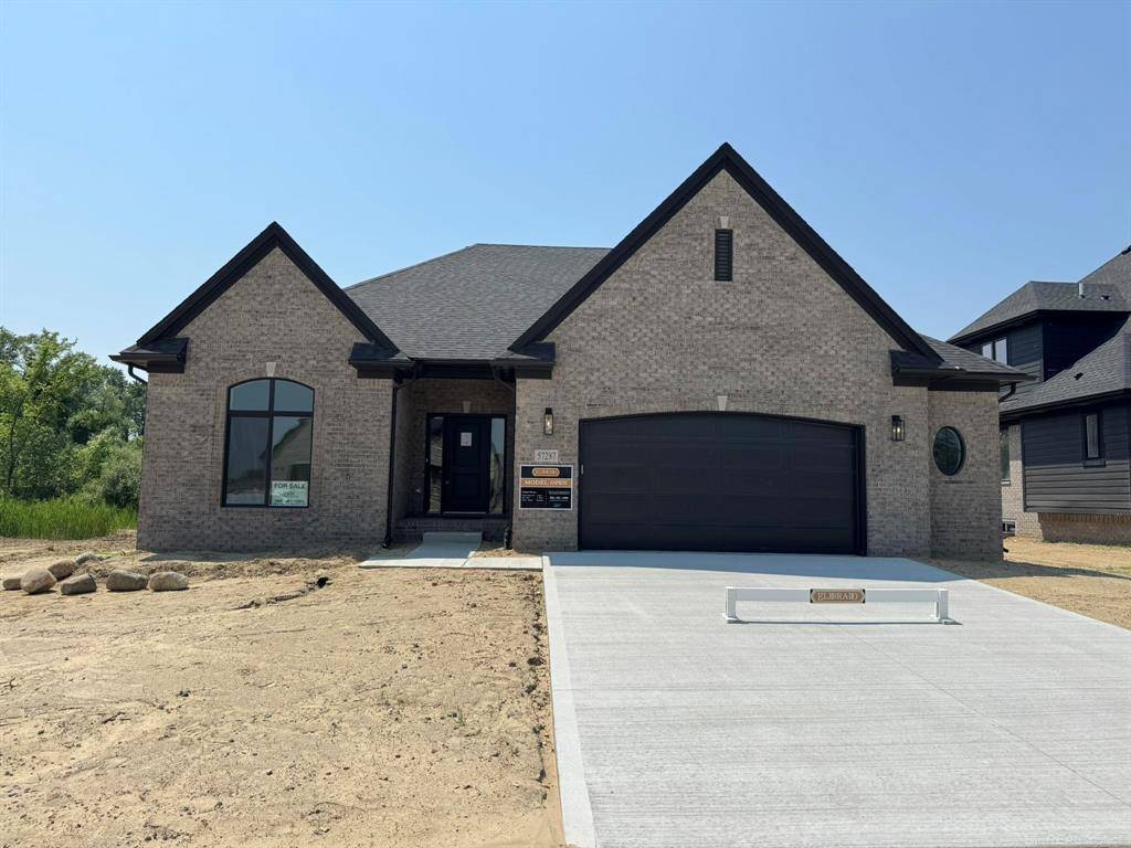 13836 Arthur Court, Washington Twp, MI 48094