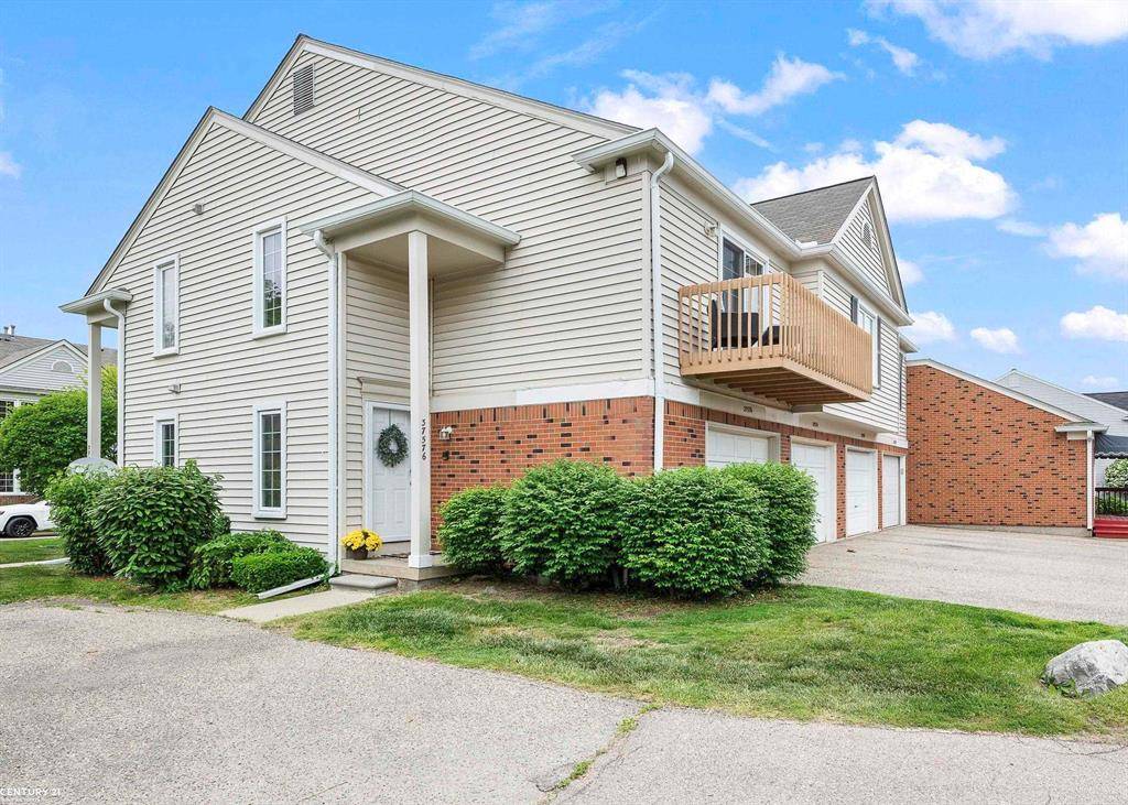 37576 Stonegate Circle, Clinton Twp, MI 48036