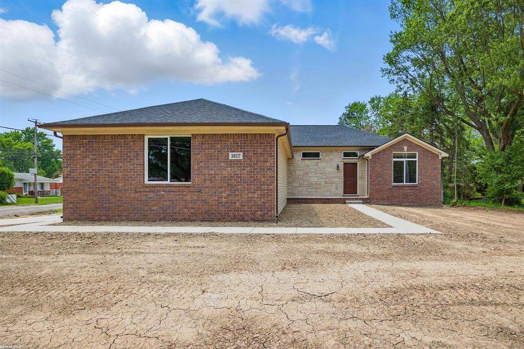 36217 Little Mack Avenue, Clinton Twp, MI 48035