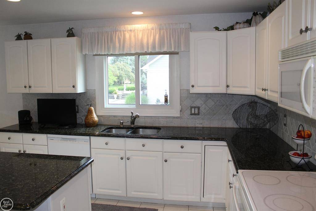 Shelby Twp, MI 48315,54640 Burlington Drive