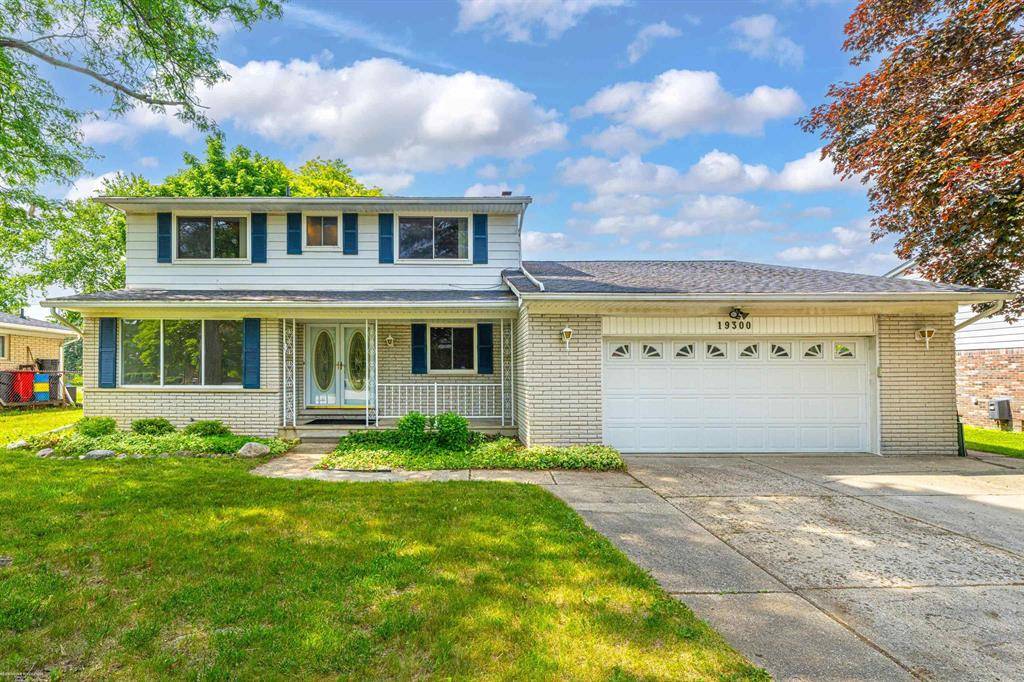 19300 Briarwood Street, Clinton Twp, MI 48036