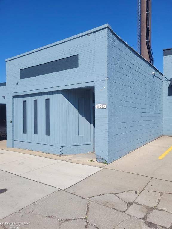 16635 Harper Avenue, Detroit, MI 48224