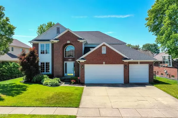 21016 Strawberry Hills Drive, Macomb Twp, MI 48044