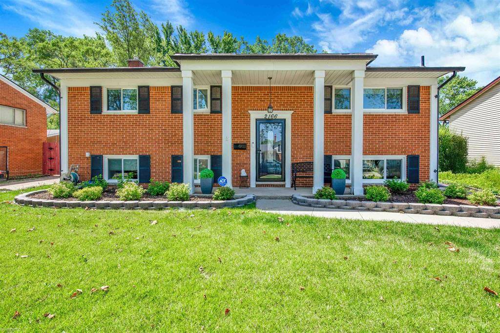 2166 Koper Drive, Sterling Heights, MI 48310