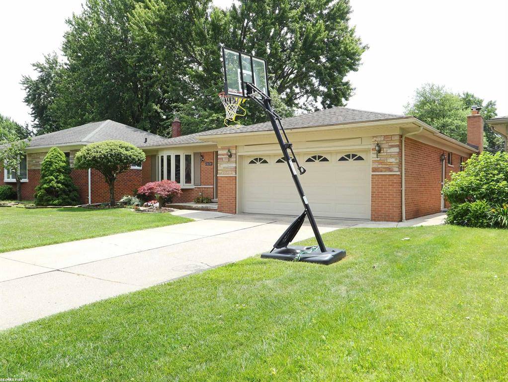 St. Clair Shores, MI 48081,21636 Lakeland Street