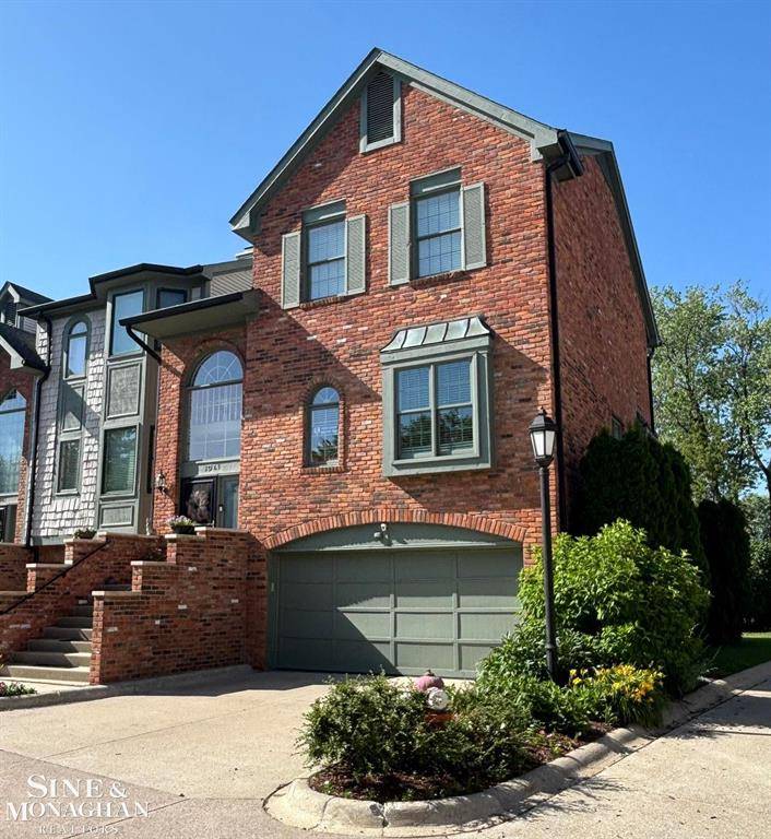 29165 Jefferson Court, St. Clair Shores, MI 48080