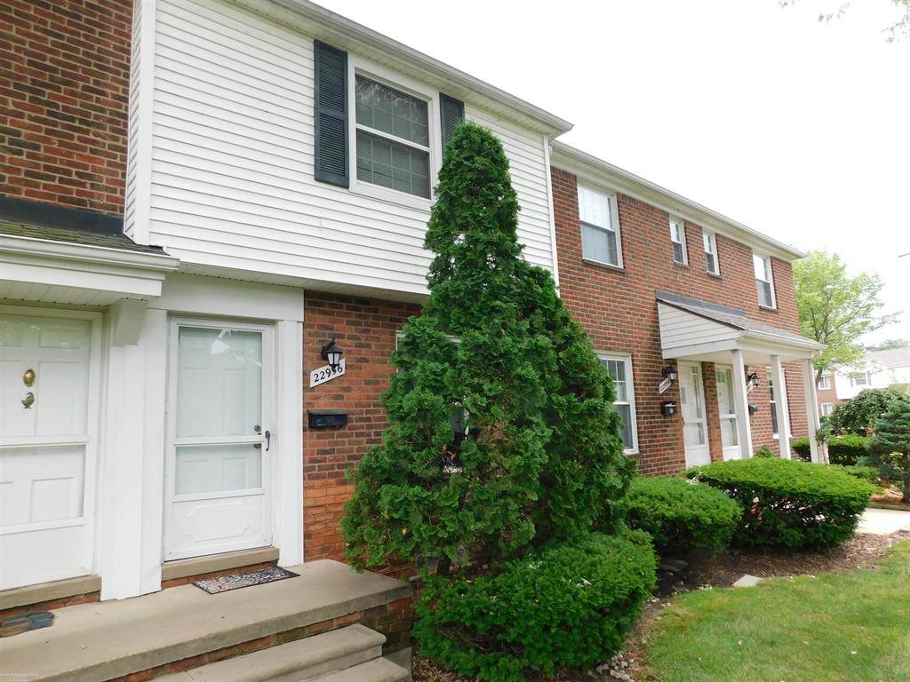 22956 Gary Lane, St. Clair Shores, MI 48080