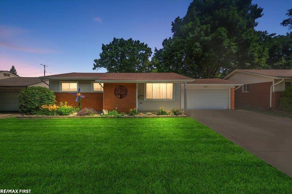 11449 Crown Drive, Sterling Heights, MI 48314