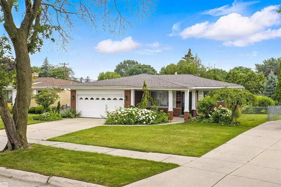4947 Alger Street, Warren, MI 48092